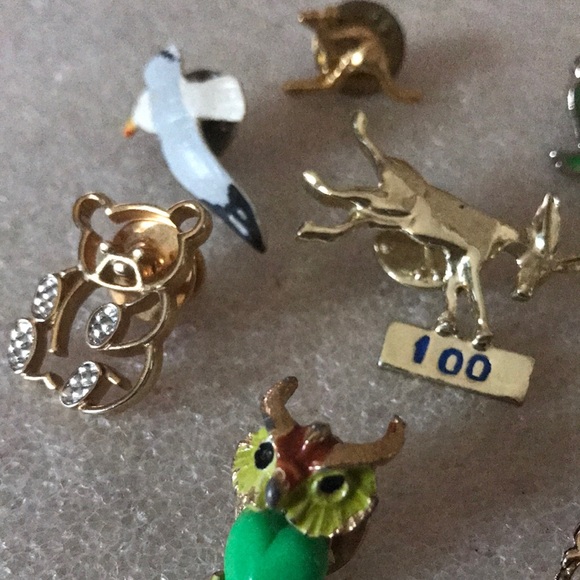 Assorted Animal-Themed Pins - Picture 3 of 5